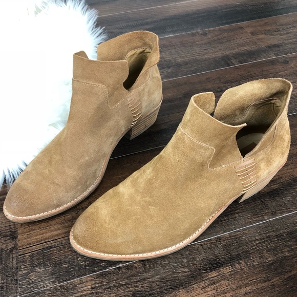dolce vita tan suede booties